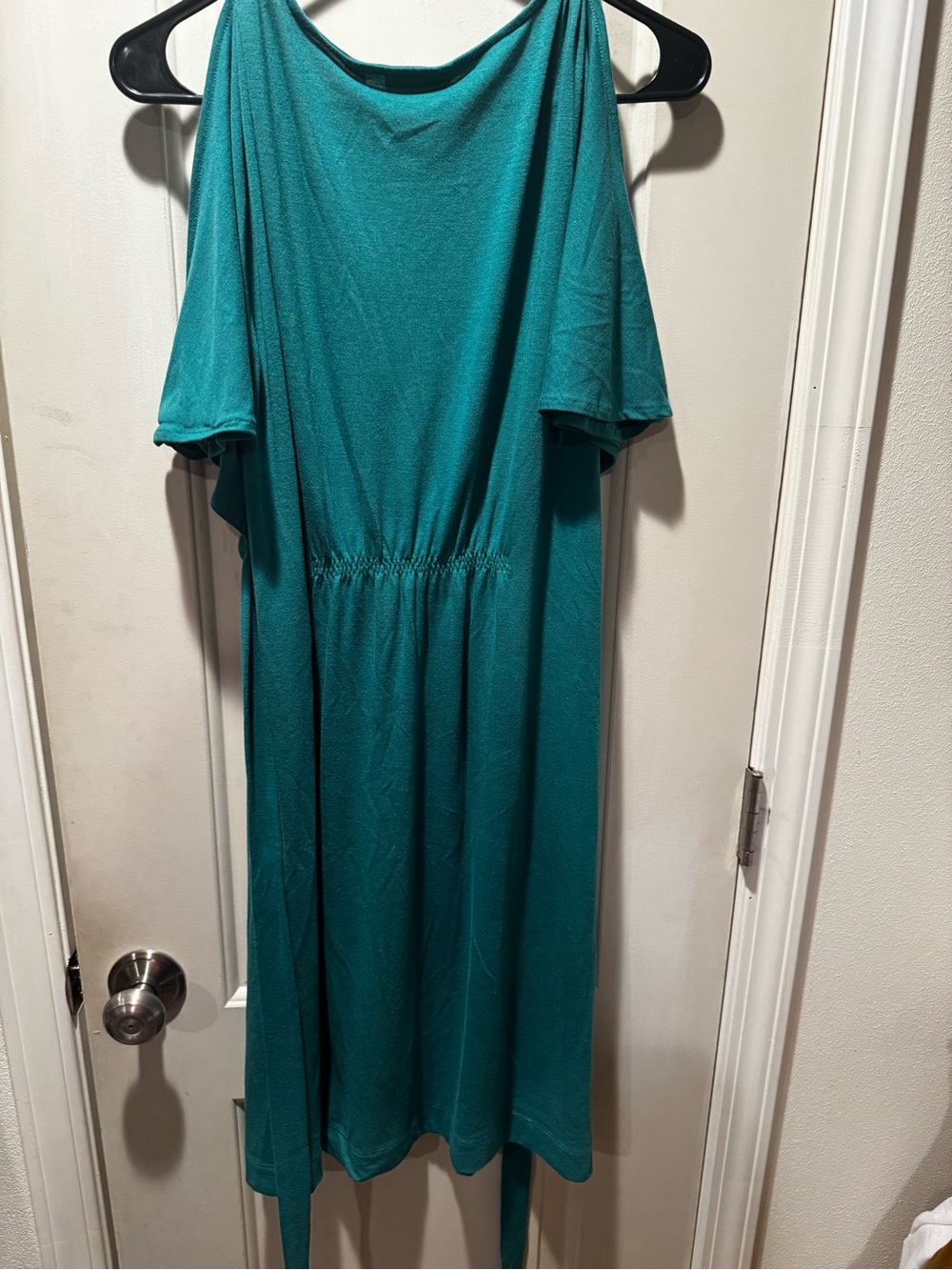 New York & Company Teal Cold-Shoulder V-Neck Midi Dress with Beaded Waist - Picture 3 of 3